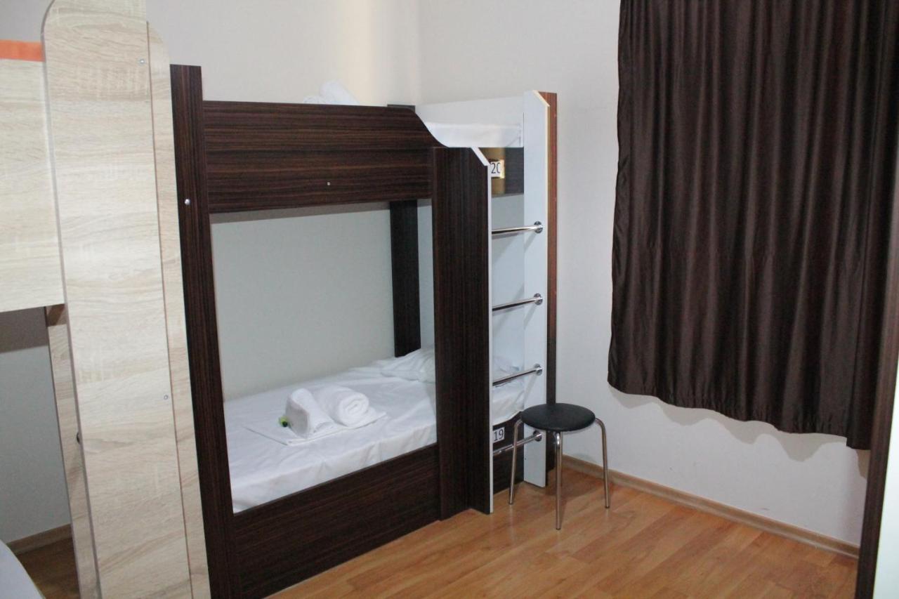 Tempus Hotel-Hostel 예레반 외부 사진