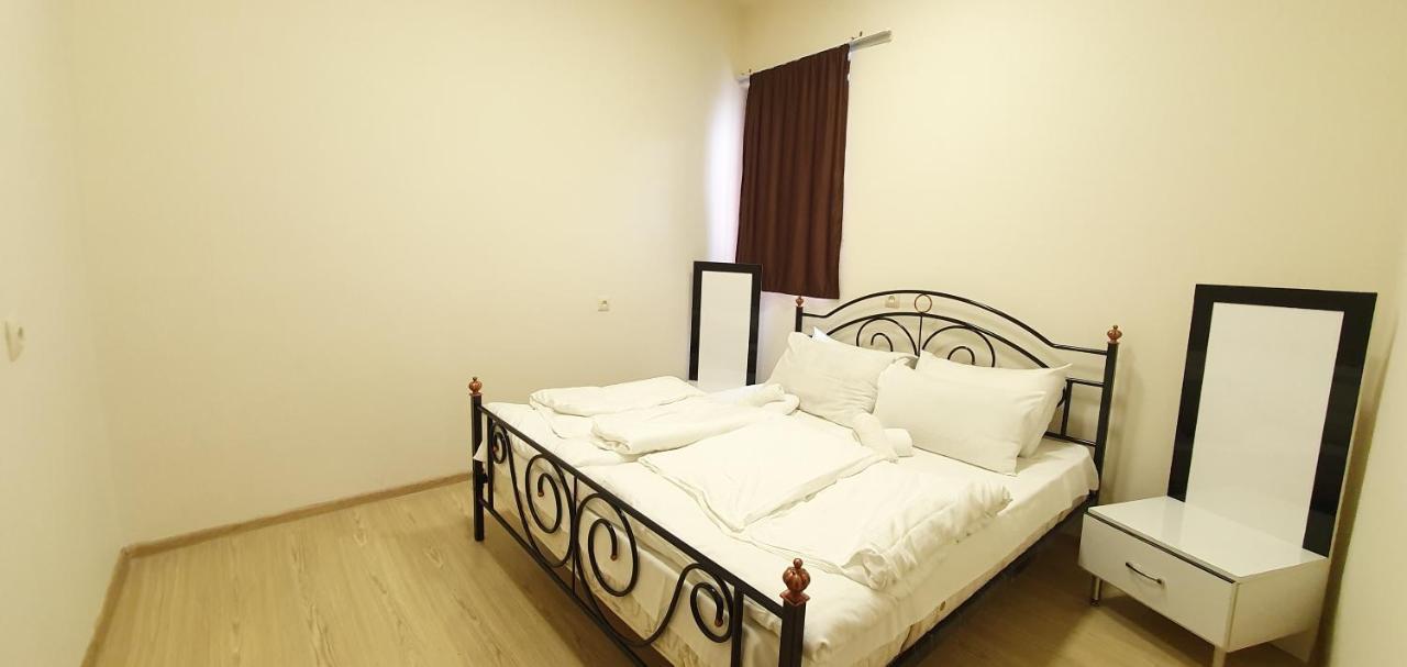 Tempus Hotel-Hostel 예레반 외부 사진